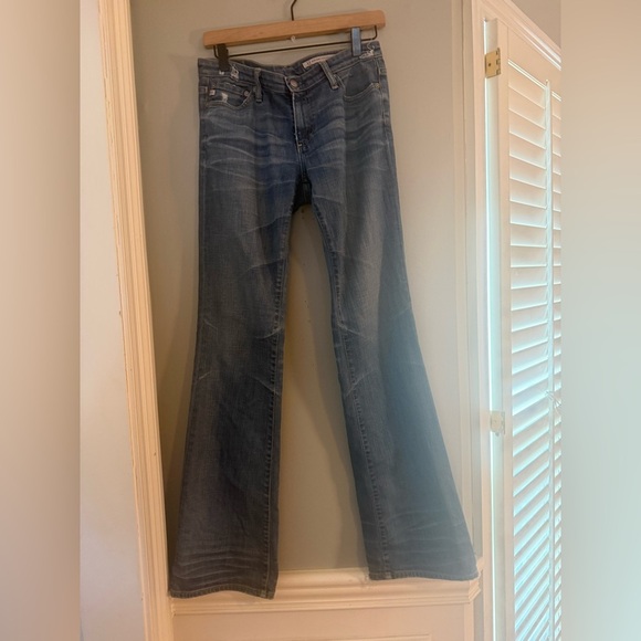 AG Adriano Goldschmied Angel Boot Cut Jeans Size 28R Medium Wash Distressed - Picture 1 of 11